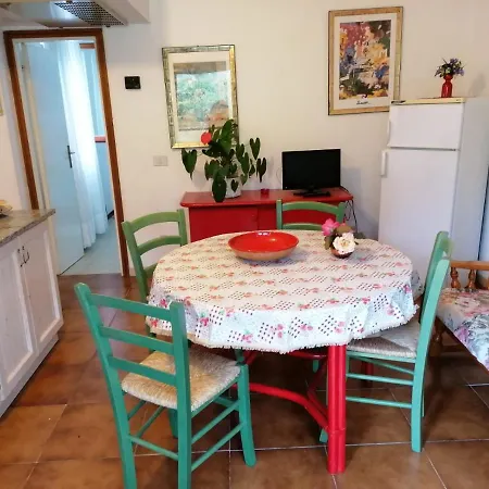 Apartman Sara 3 *